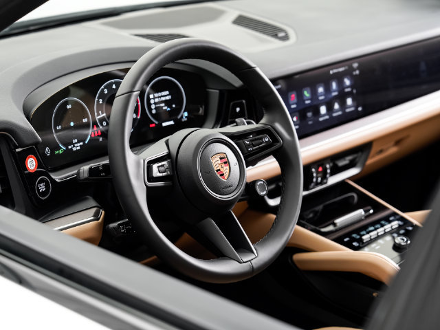 Certified 2026 Porsche Cayenne AWD/4WD image 9