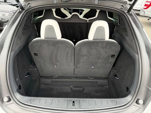 Used 2019 Tesla Model X Long Range image 21