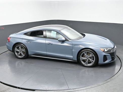 Used 2022 Audi e-tron GT Premium Plus image 47