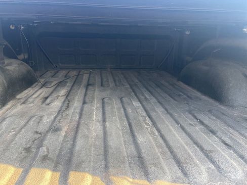 Used 2019 RAM 1500 Classic SLT RWD image 32