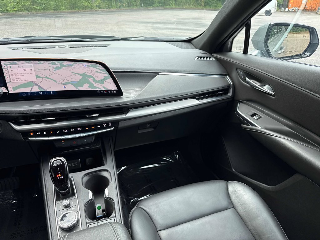 Used 2025 Cadillac XT4 Premium Luxury FWD image 15