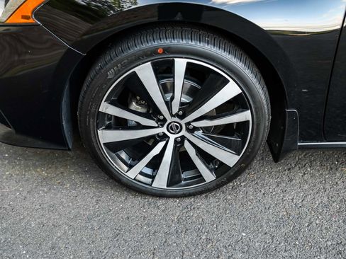 Used 2022 Nissan Altima 2.5 Platinum image 12