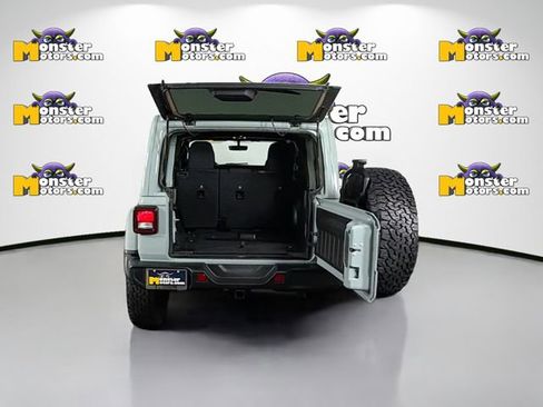 Used 2023 Jeep Wrangler Unlimited Rubicon w/ Cold Weather Group image 26