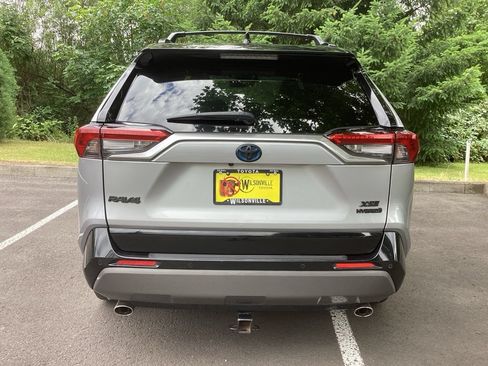 Used 2021 Toyota RAV4 XSE AWD/4WD image 24