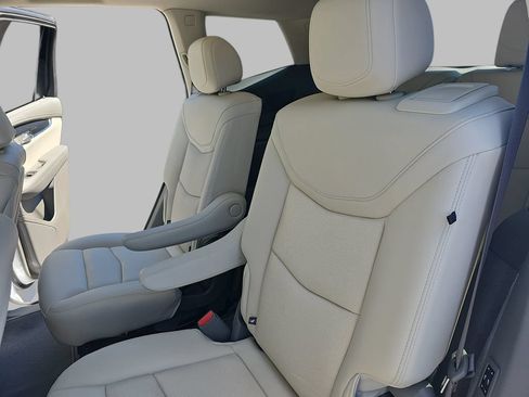Used 2024 Cadillac XT6 Premium Luxury AWD/4WD image 18