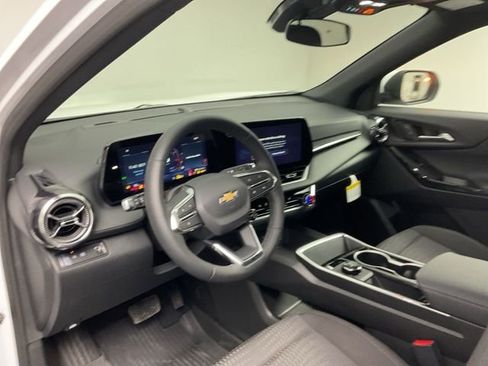 New 2026 Chevrolet Equinox LT w/ LPO, Floor Liner Package FWD image 11