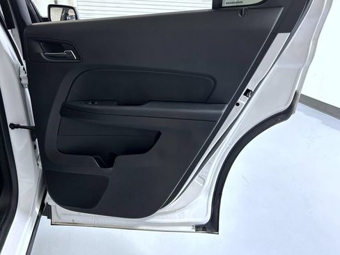 Certified 2017 Chevrolet Equinox Premier w/ Enhanced Convenience Package FWD image 18