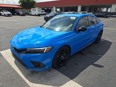 Used 2023 Honda Civic Sport image 3