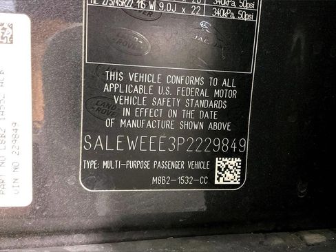 Used 2023 Land Rover Defender 110 V8 image 33