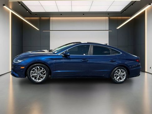 Used 2021 Hyundai Sonata SEL FWD image 2