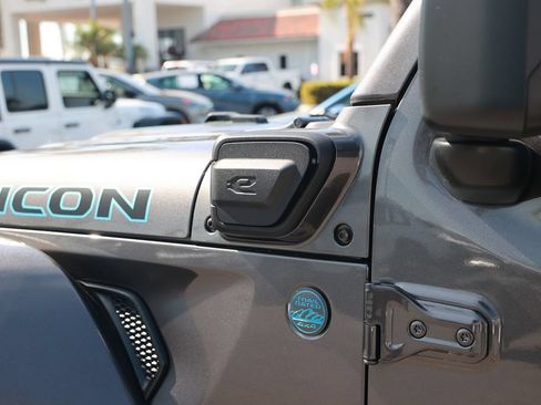 Used 2024 Jeep Wrangler Unlimited Rubicon 4xe w/ Technology Group AWD/4WD image 15