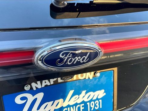 Used 2018 Ford Edge Titanium image 8