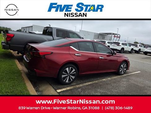 Used 2020 Nissan Altima 2.5 SL AWD/4WD image 10