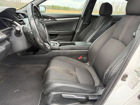 Used 2020 Honda Civic Sport image 9
