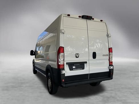 Used 2025 RAM ProMaster 2500 w/ Convenience Group FWD image 4