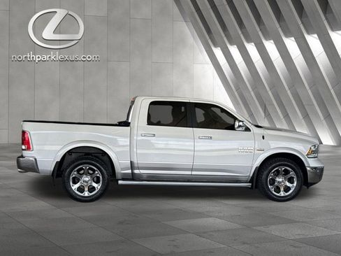 Used 2017 RAM 1500 Laramie w/ Convenience Group AWD/4WD image 5