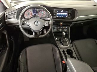 Used 2020 Volkswagen Jetta SE video 2