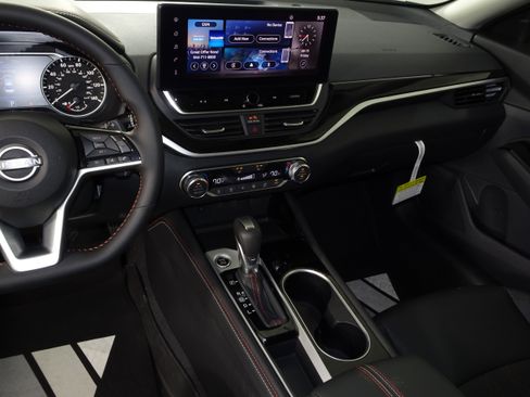 New 2025 Nissan Altima 2.5 SR w/ SR Premium Package image 8