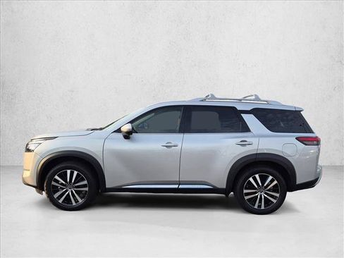 Used 2023 Nissan Pathfinder Platinum AWD/4WD image 9
