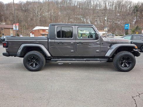 Used 2021 Jeep Gladiator Sport image 7