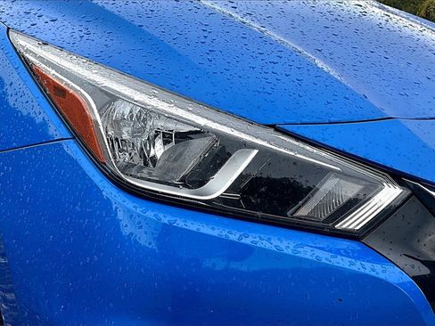 Used 2021 Nissan Versa SV image 24