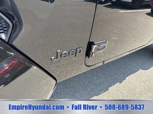 Used 2025 Jeep Wrangler Unlimited Sahara AWD/4WD image 11