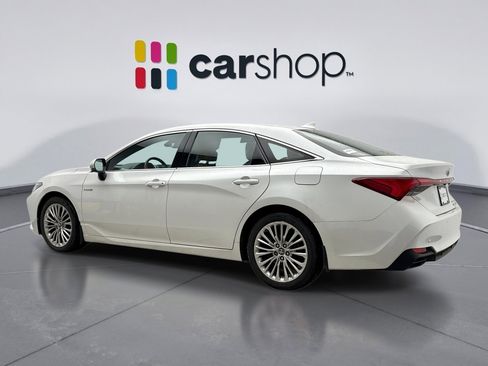 Used 2019 Toyota Avalon Limited w/ Advanced Safety Package image 3
