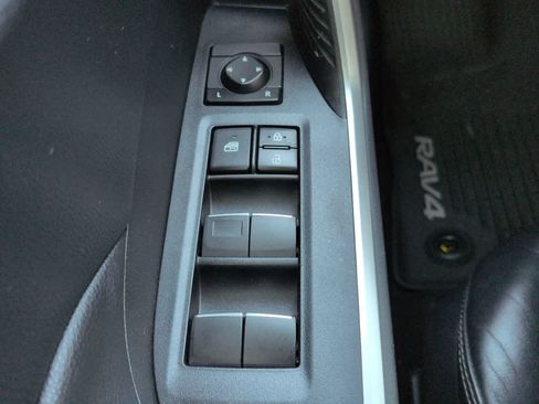 Certified 2019 Toyota RAV4 XLE Premium w/ Cold Weather Package AWD/4WD image 23