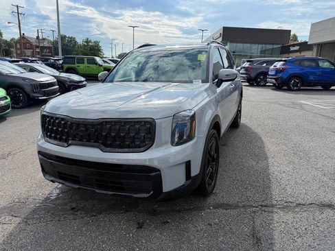 Certified 2025 Kia Telluride EX X-Line AWD/4WD image 3