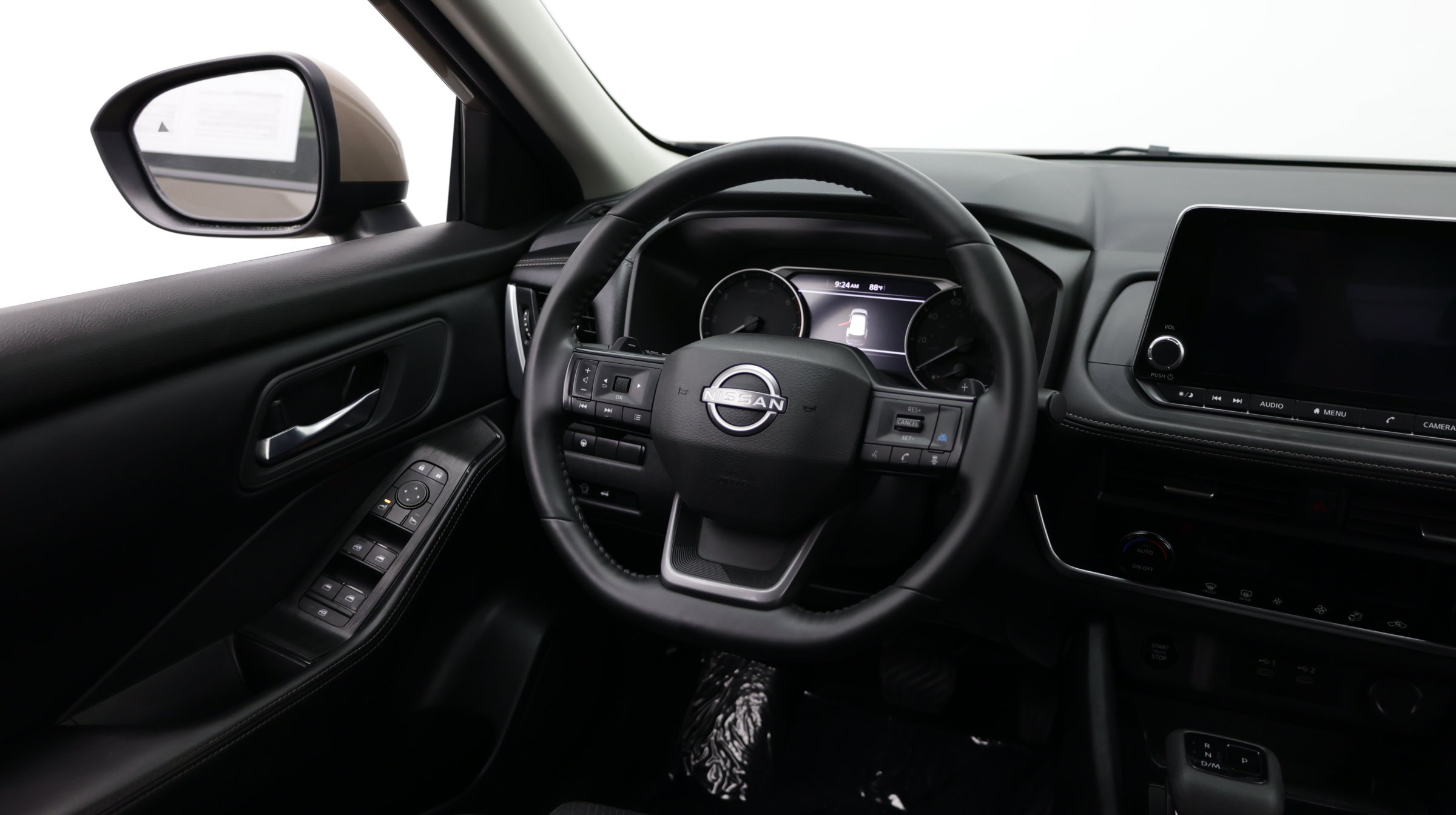 Used 2025 Nissan Rogue SV FWD image 29