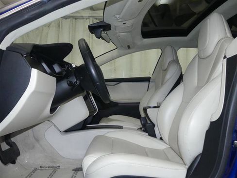 Used 2018 Tesla Model S AWD image 19