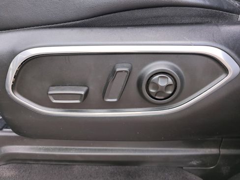 Used 2023 Jeep Wagoneer L Series II AWD/4WD image 16