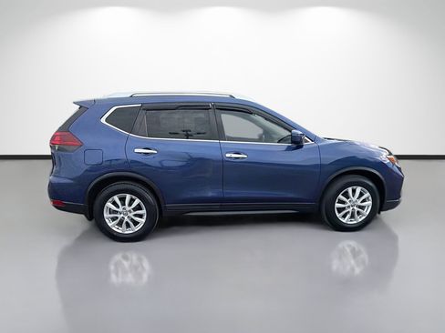 Used 2018 Nissan Rogue SV FWD image 2