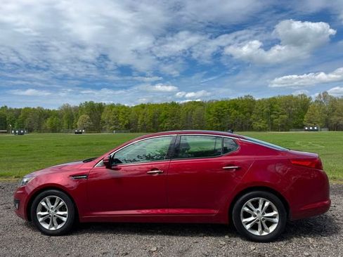 Used 2012 Kia Optima EX w/ Premium Pkg FWD image 2