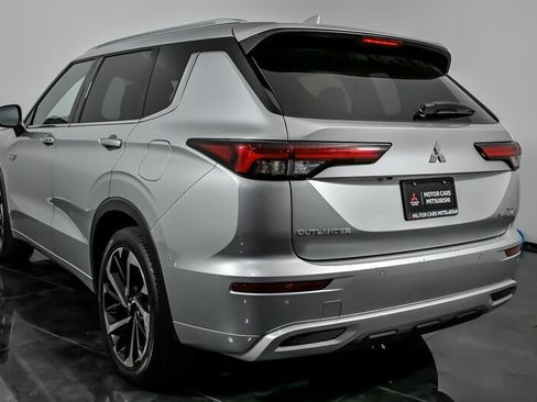 Used 2023 Mitsubishi Outlander SEL AWD/4WD image 7