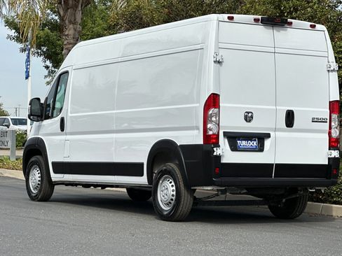 New 2025 RAM ProMaster 2500 w/ Convenience Group image 6