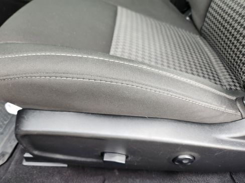 Used 2020 Dodge Challenger R/T image 17