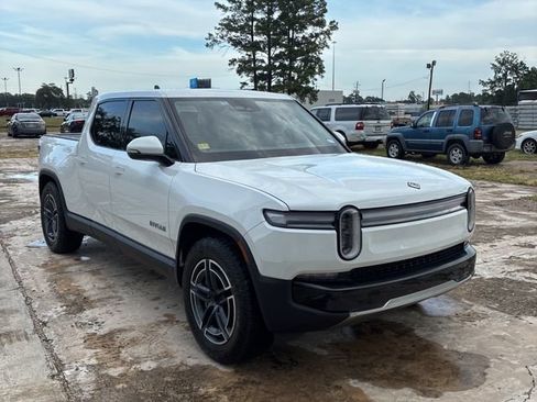 Used 2025 Rivian R1T Adventure Dual AWD/4WD image 4