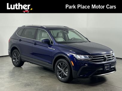 Used 2022 Volkswagen Tiguan SE w/ Panoramic Sunroof Package