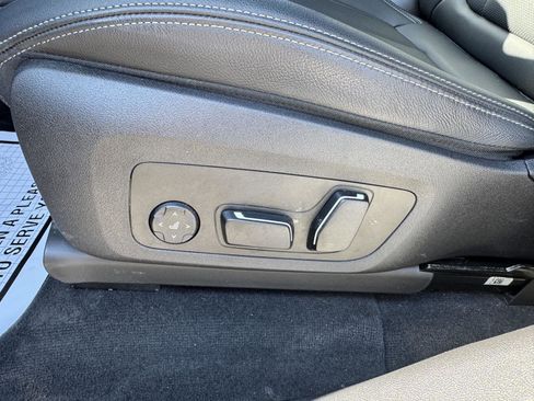 Used 2025 BMW X4 xDrive30i AWD/4WD image 18