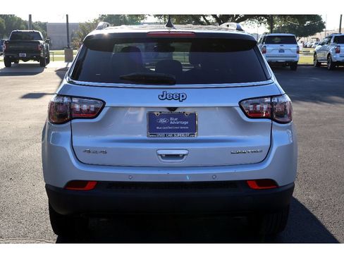 Used 2025 Jeep Compass Limited AWD/4WD image 12