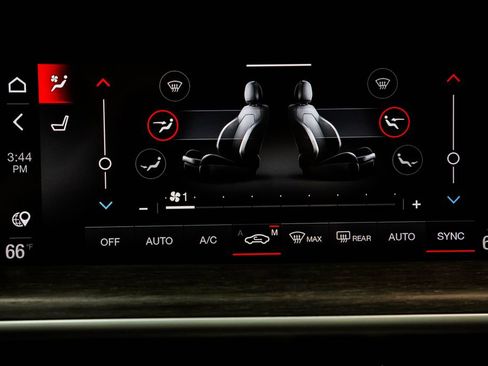 Used 2023 Alfa Romeo Stelvio Ti AWD/4WD image 34