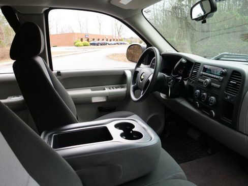 Used 2009 Chevrolet Silverado 1500 W/T w/ LS Package image 25