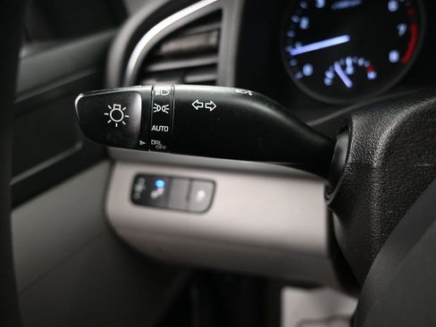 Used 2018 Hyundai Elantra SEL image 17