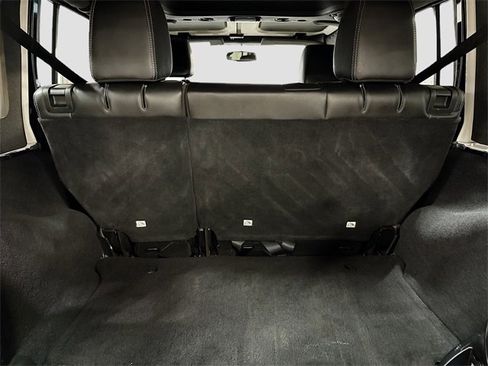 Used 2013 Jeep Wrangler Unlimited Rubicon w/ Dual Top Group image 27