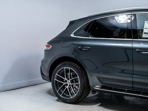 New 2026 Porsche Macan image 11