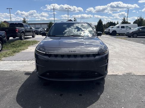 New 2025 Jeep Wagoneer S Launch Edition w/ Trailer Tow Group image 2