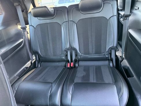Used 2023 Jeep Grand Cherokee L Laredo AWD/4WD image 18