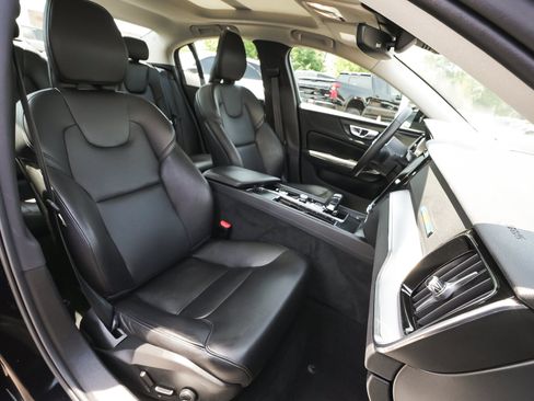 Used 2024 Volvo S60 B5 Core AWD/4WD image 40