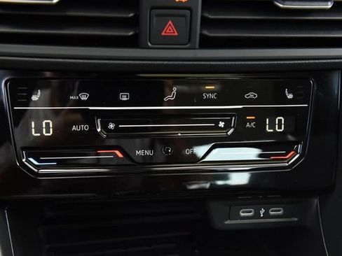 New 2026 Volkswagen Jetta SE FWD image 15